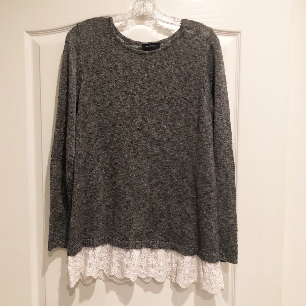 AB Studio Grey crew Neck with white eyelet trim